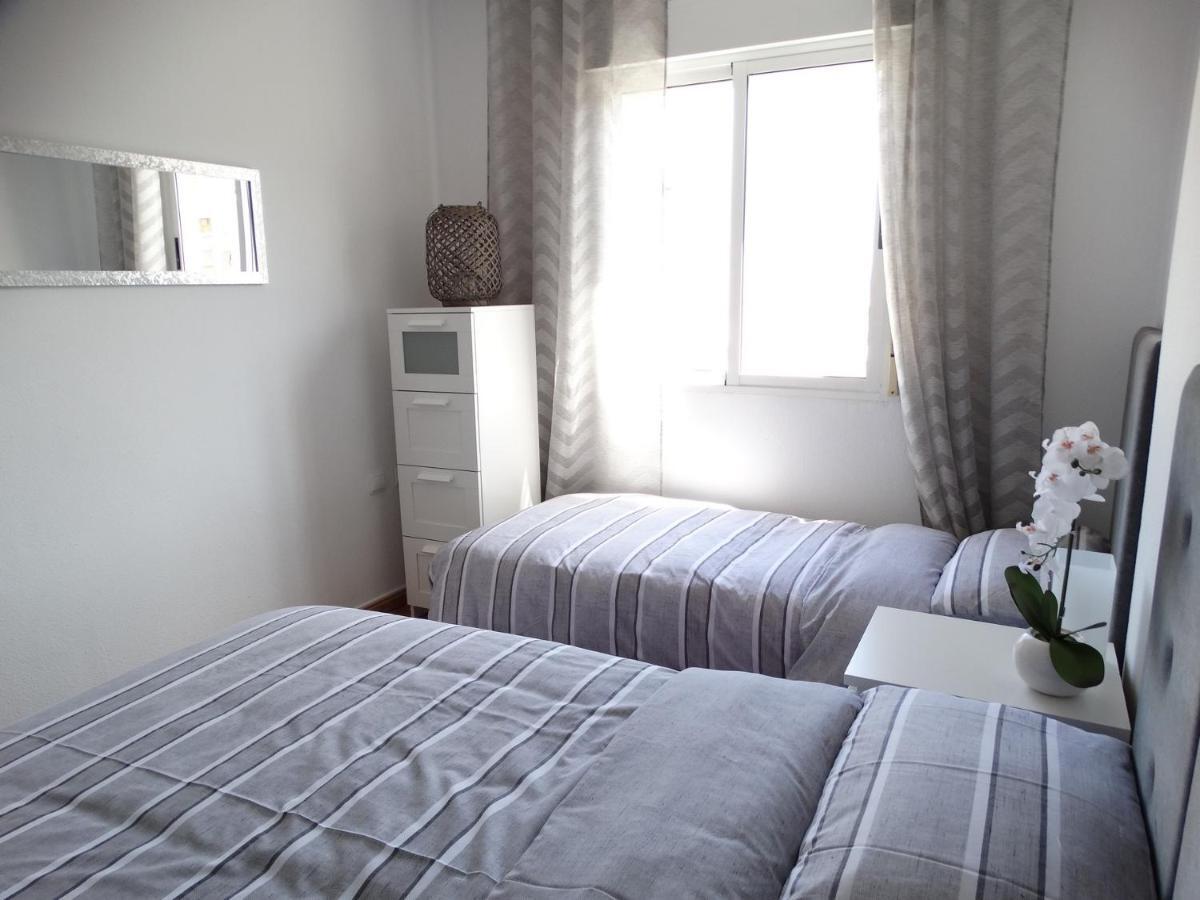 Apartamento Adrianna, Tomillo, Торрев'єха Екстер'єр фото